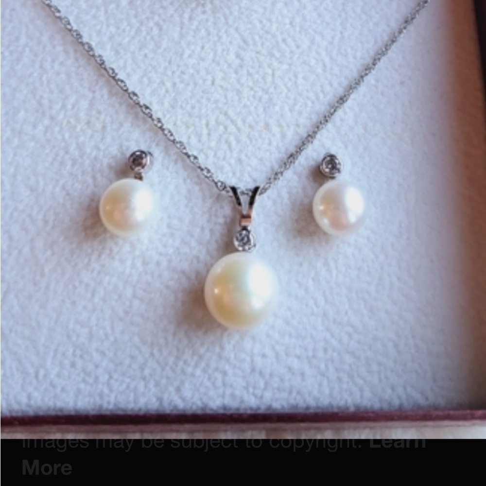 Helzberg cultured pearl/diamond and matching earrings set